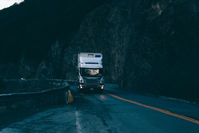 Laadpalen voor vrachtwagens: De toekomst van duurzaam transport
